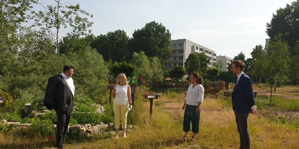 Kiezspaziergang mit Senator Geisel und Bezirksstadtrat Lemm im Juni 2021 - Helle Oase 2