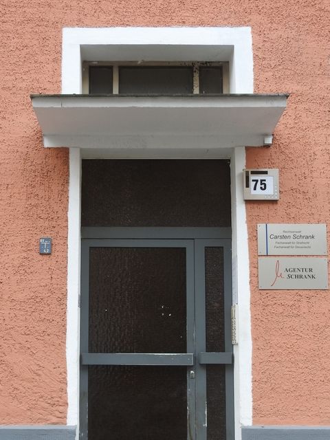 Hausansicht Niebuhrstr 75