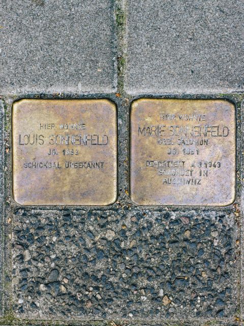 Bildvergrößerung: Stolperstein für Familie Sonnenfeld