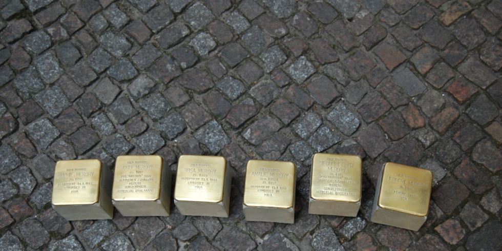 Stolpersteinverlegung für die Familie Merory