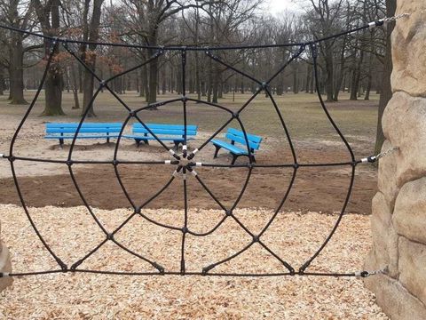 Bildvergrößerung: Gespanntes Netz Spielplatz an der Wuhlheide