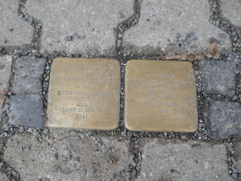 Bildvergrößerung: Stolperstein für Gertrude und Georg Heinsius