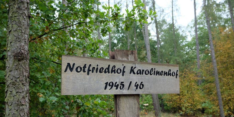 Tafel Notfriedhof Karolinenhof