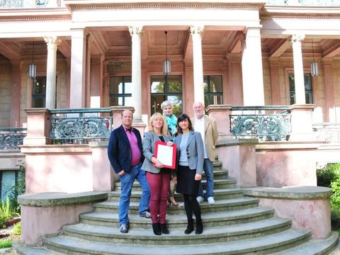 Vertrags-Unterzeichnung der Stadtteilzentren im Schloss Biesdorf