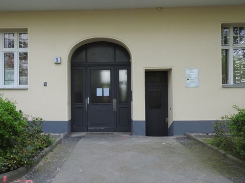 Hauseingang Prager Straße 5 (ehemals Nr. 22)