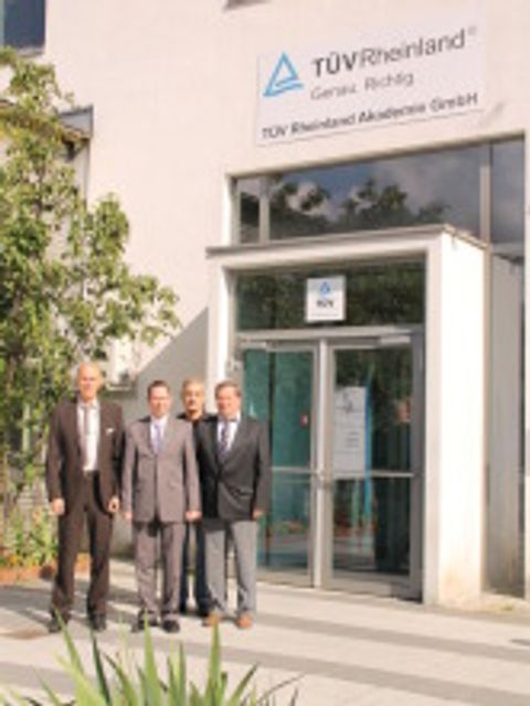 Bildvergrößerung: Besuch - TÜV Rheinland Akademie