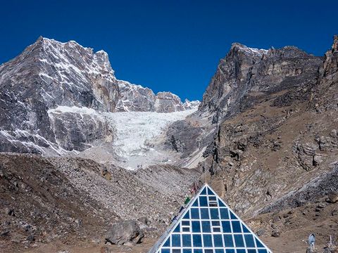 Das Pyramiden-Observatorium am Mount Everest