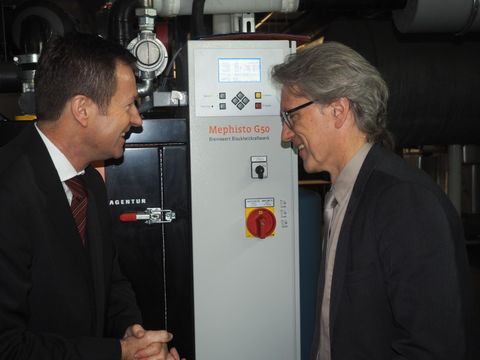 Senator Kollatz-Ahnen mit Michael Geißler, Geschäftsführer Berliner Energieagentur (BEA)