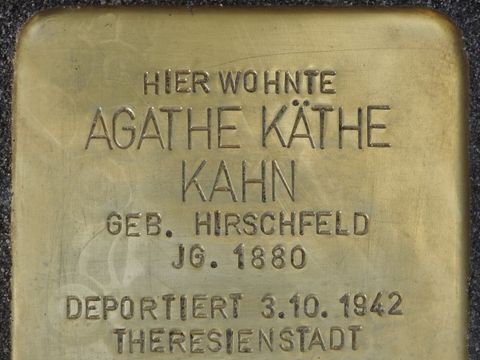 Bildvergrößerung: Stolperstein Agathe Käthe Kahn Mommsenstr. 22