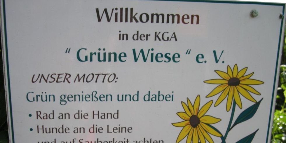 Schild mit Aufschrift