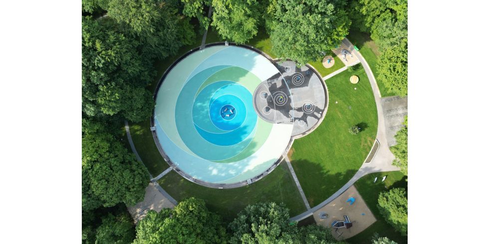 Wasserspielplatz Plansche von oben aus Vogelperspektive