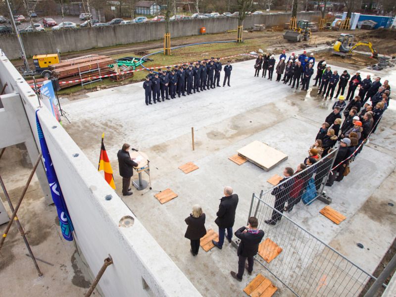 Bildvergrößerung: Grundsteinlegung für den Neubau der Landespolizeischule am 03.12.2015