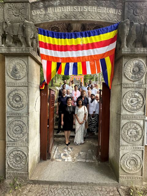 Bildvergrößerung: Das Buddhistische Haus in Frohnau hat sein 100-jähriges Bestehen gefeiert.