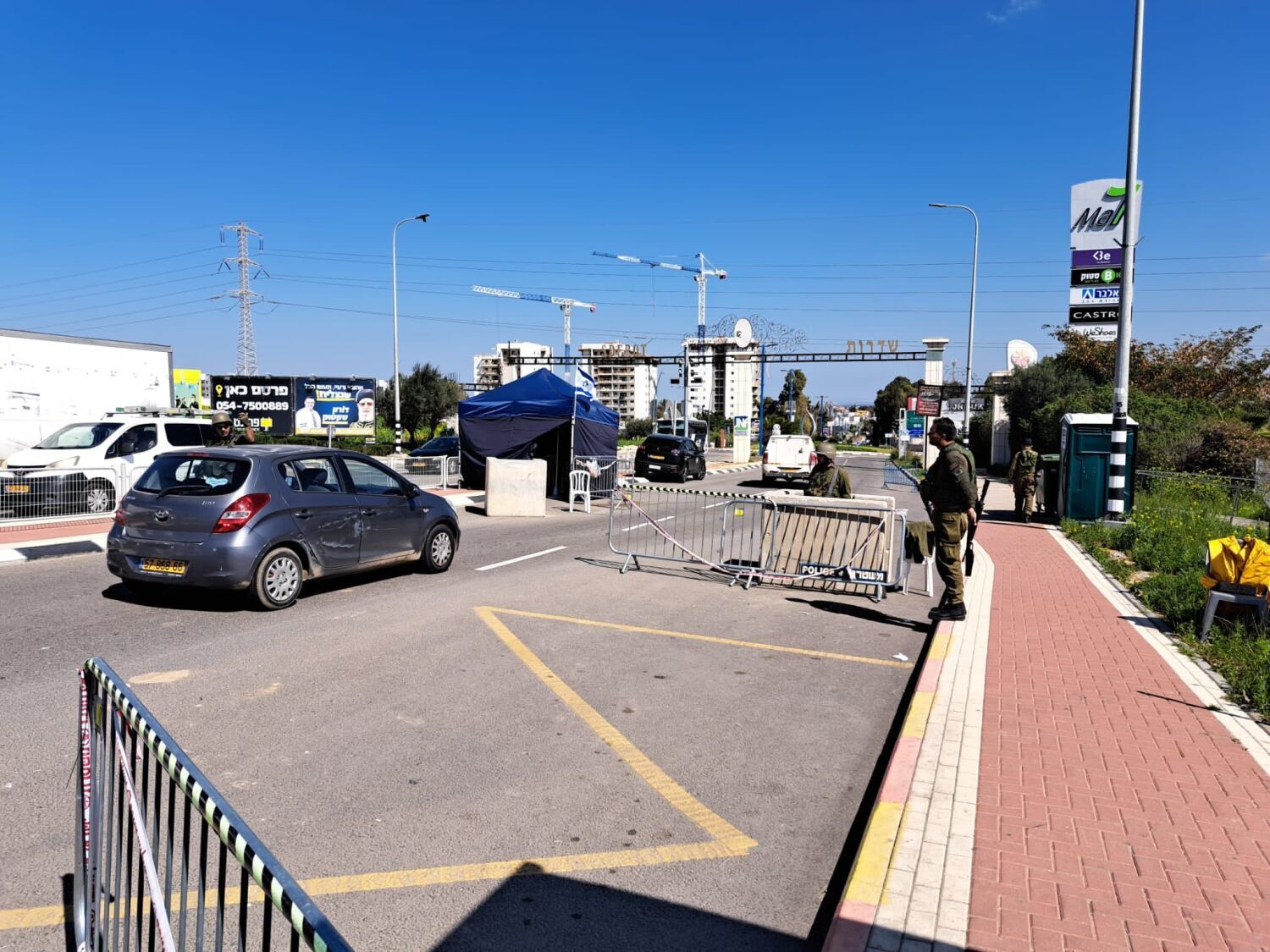 Vermittelt das Gefühl von Sicherheit: Militärcheckpoint am Ortseingang Sderot