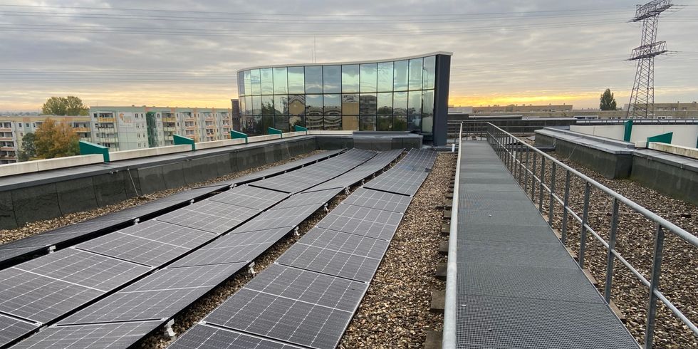 Solarmodule auf einem Dach