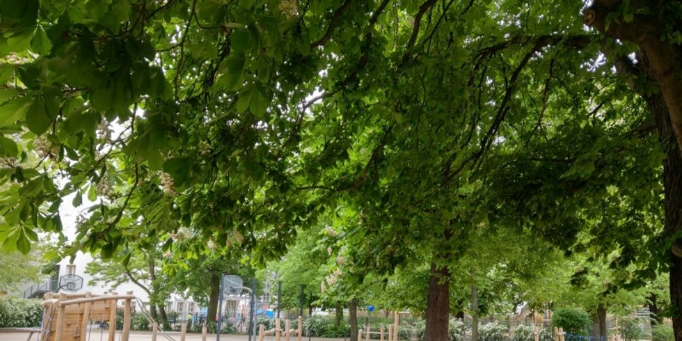 öffentlicher Kinderspielplatz im Luisenstädtischen Kirchpark