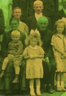 Familienbild mit Emma, Herman, Elisabeth, Elsbeth und Hildegard Steinberg (von links)