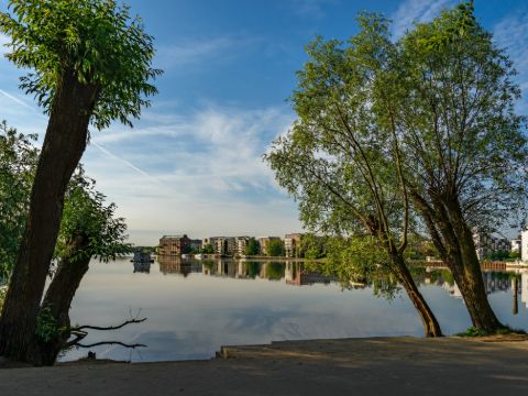 Ein Blick auf die Rummelsburger Bucht Richtung Alt Stralau