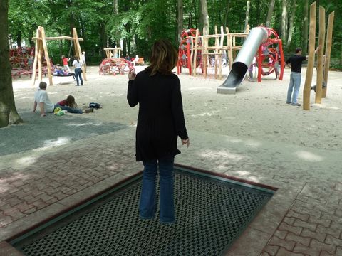 Bildvergrößerung: Spielplatz Gemeindewäldchen Trampolin