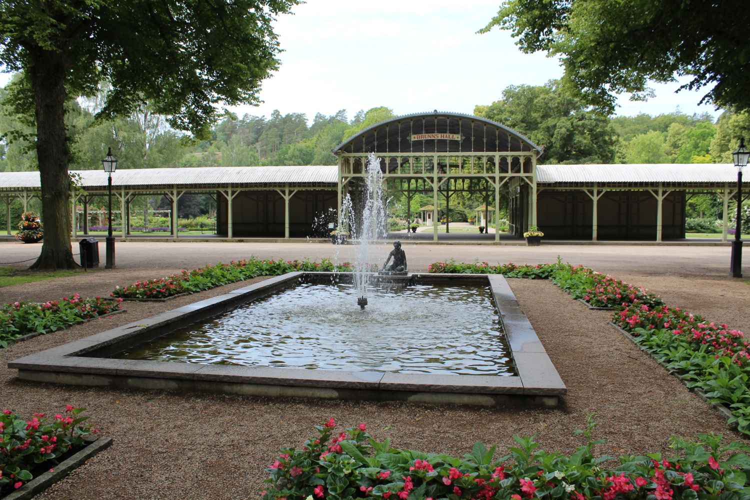 Erinnerung an vergangene Glanzzeiten einer ehem. Kurstadt: Brunnspark Ronneby 