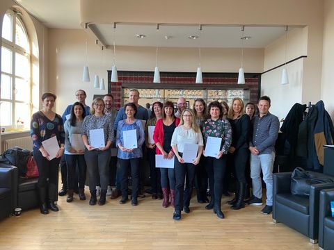 Gruppenfoto Aufstiegslehrgangs für das erste Einstiegsamt der Laufbahngruppe 2 – Jahrgang 2017