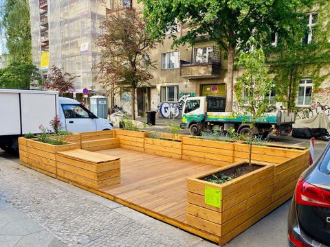 Parklet in der Cuvrystraße 36