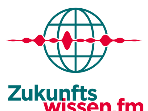 Zunkunftswissen.fm in rot grüner Schrift auf weißem Hintergrund