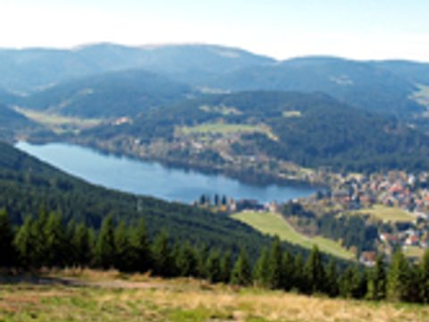 teaser_Blick vom Hochfirst auf den Titisee