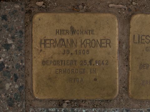 Stolperstein Hermann Kroner, Foto: A. Bukschat & C. Flegel, 03.10.2012