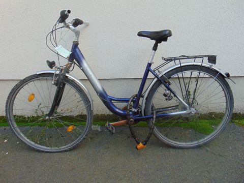 Blau-silbernes Damenfahrrad