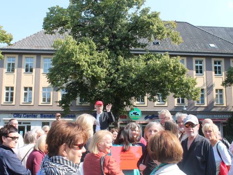 150912 Kiezspaziergang Start am Berkaer Platz