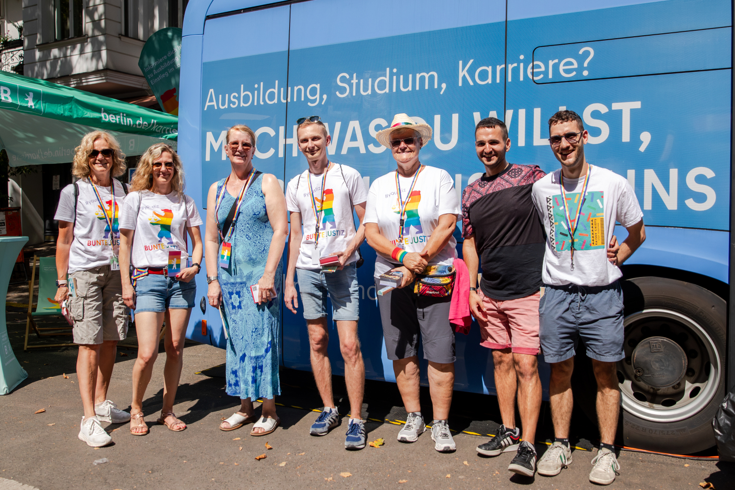 Der Karrierebus auf dem Motzstraßenfest am 20.07.2024