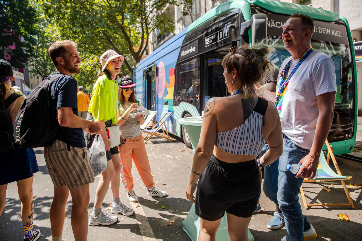 Der Karrierebus auf dem Motzstraßenfest am 20.07.2024