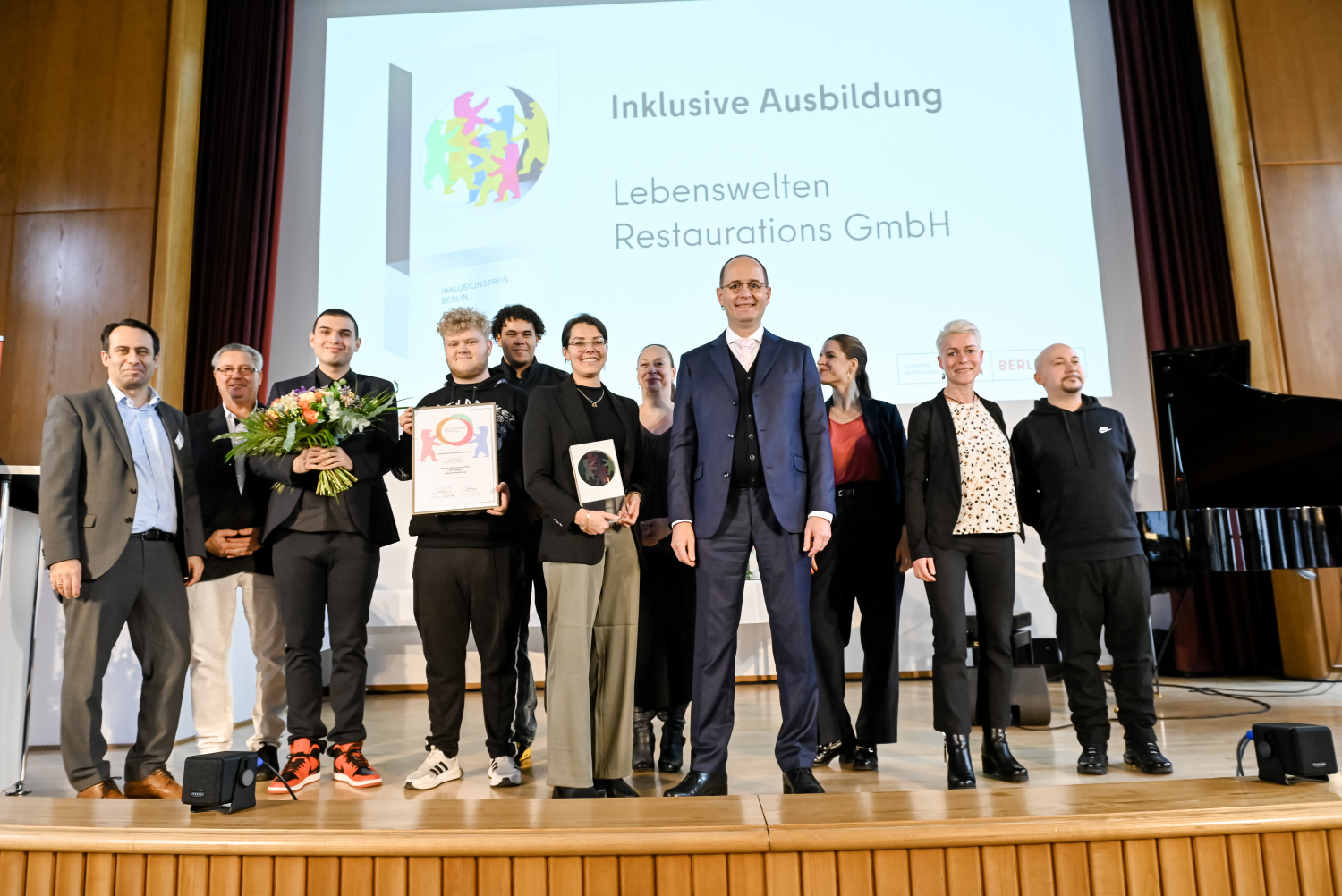 Gruppenfoto vom Gewinner Lebenswelten Restaurations GmbH