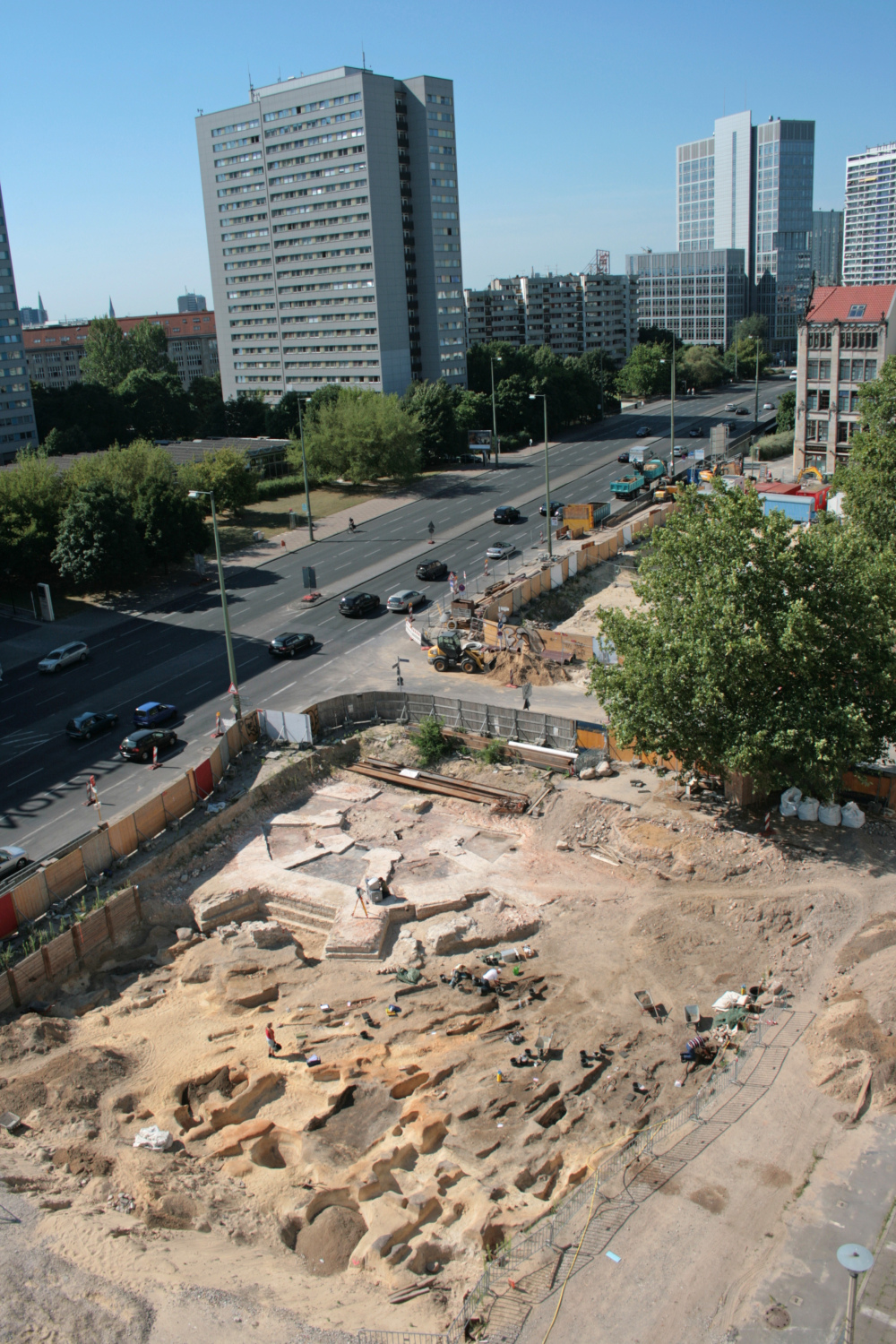 Luftbild der Grabungen am Petriplatz 2007