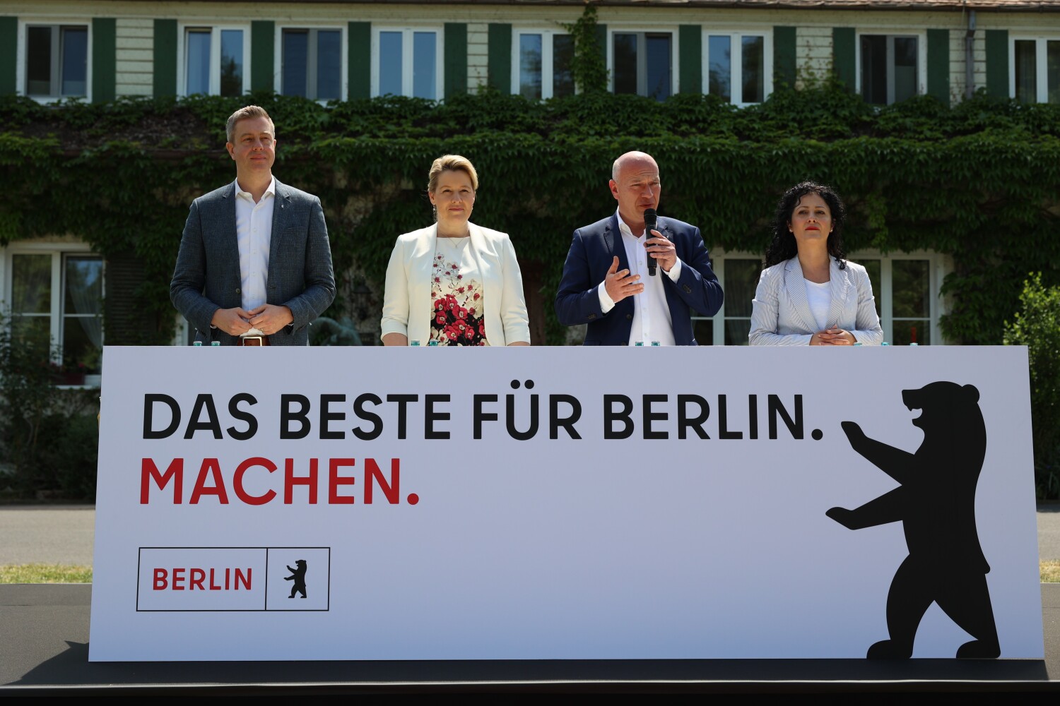 Pressekonferenz der Senatsklausur in Templin Juni 2023