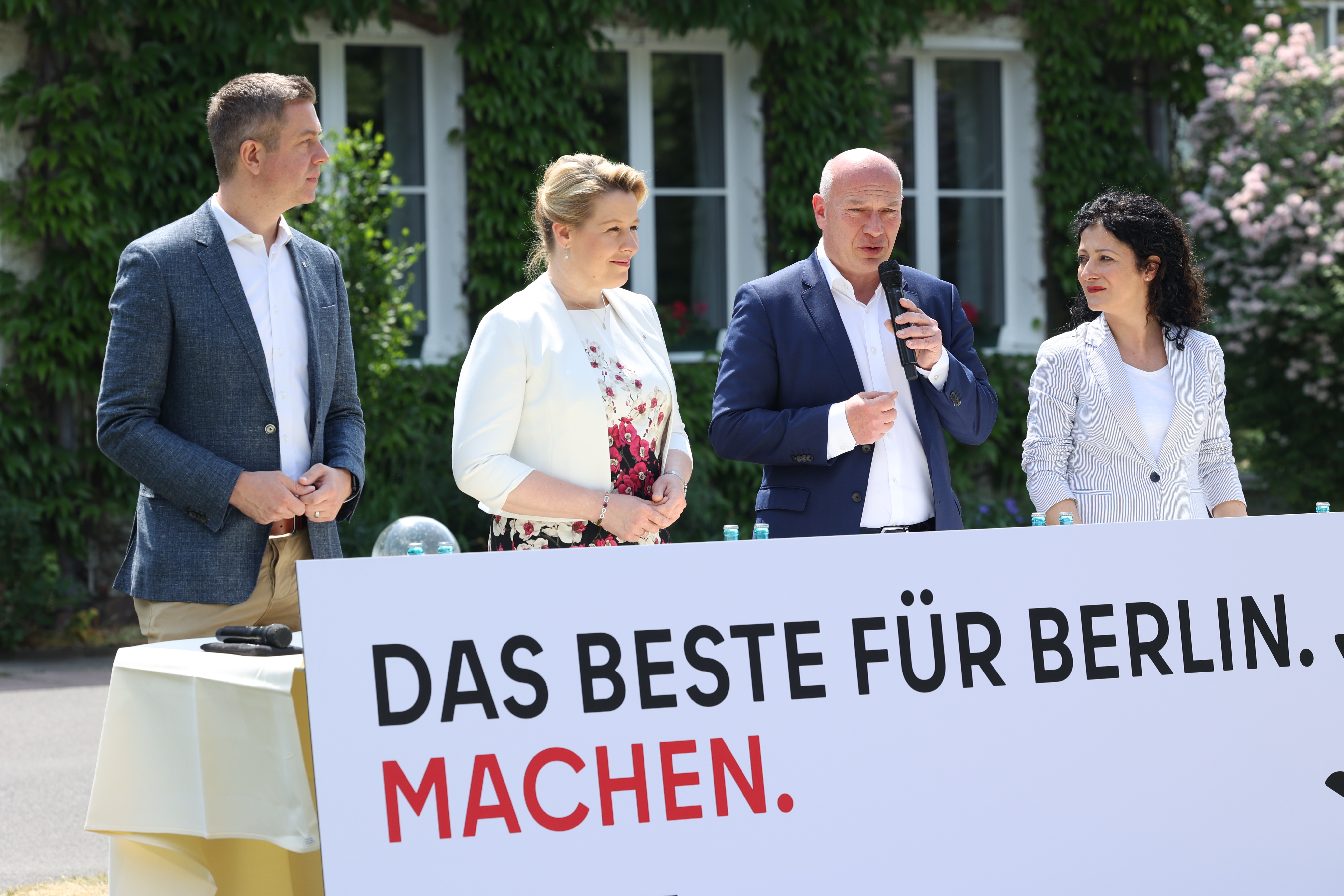 Pressekonferenz der Senatsklausur in Templin Juni 2023