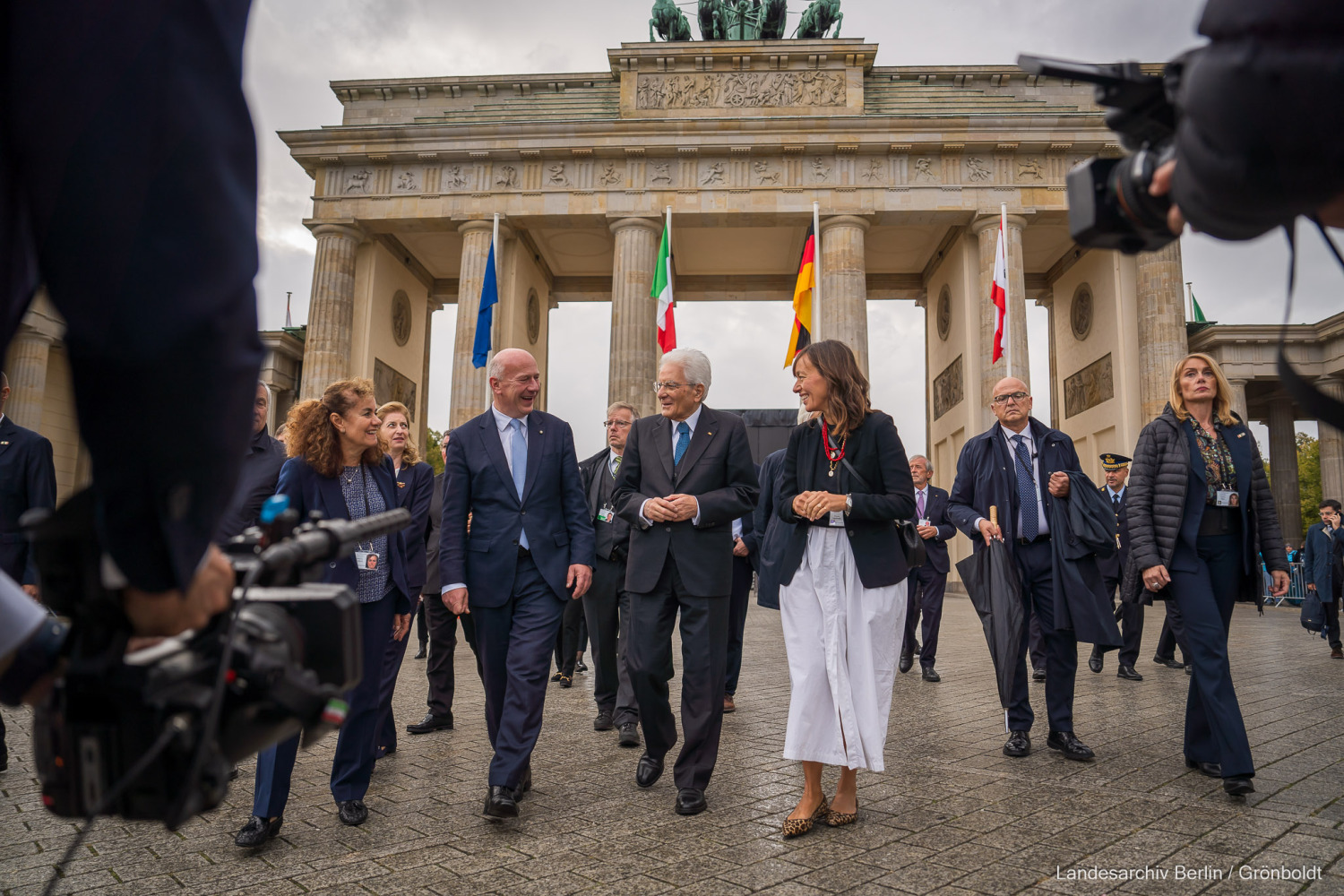 Kai Wegner begrüßt Italiens Präsidenten Sergio Mattarella am 27.09.2024