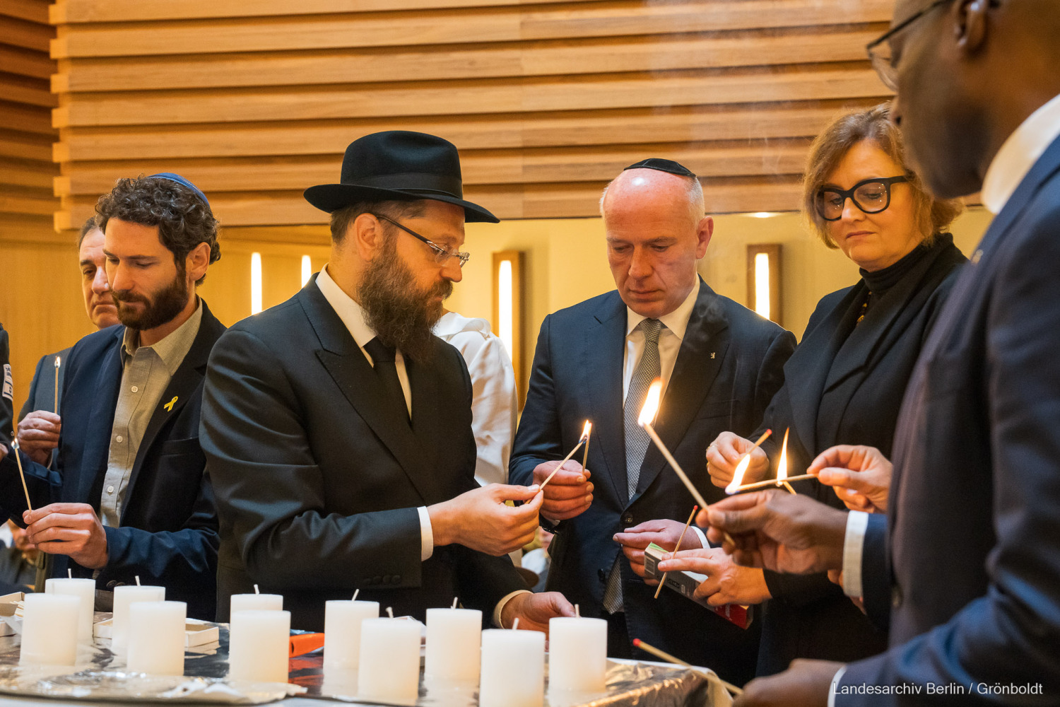 Gedenkgottesdienst in der Zentralen Synagoge der Jüdischen Gemeinde Chabad Berlin