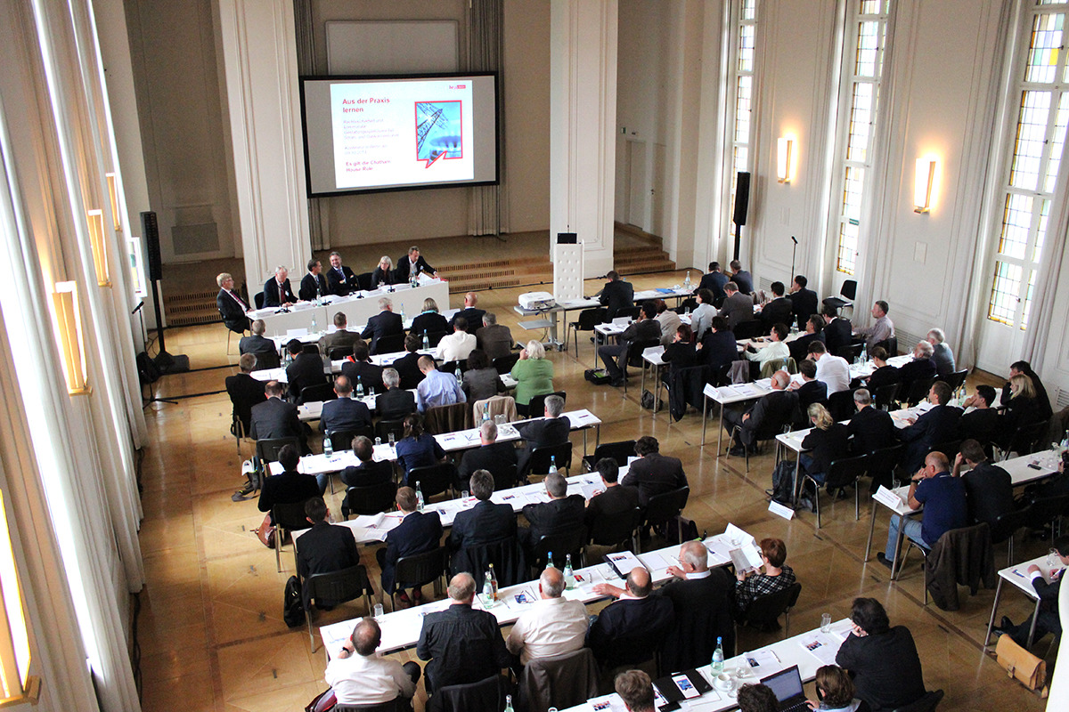 Blick in den Saal - Kongress: Aus der Praxis lernen