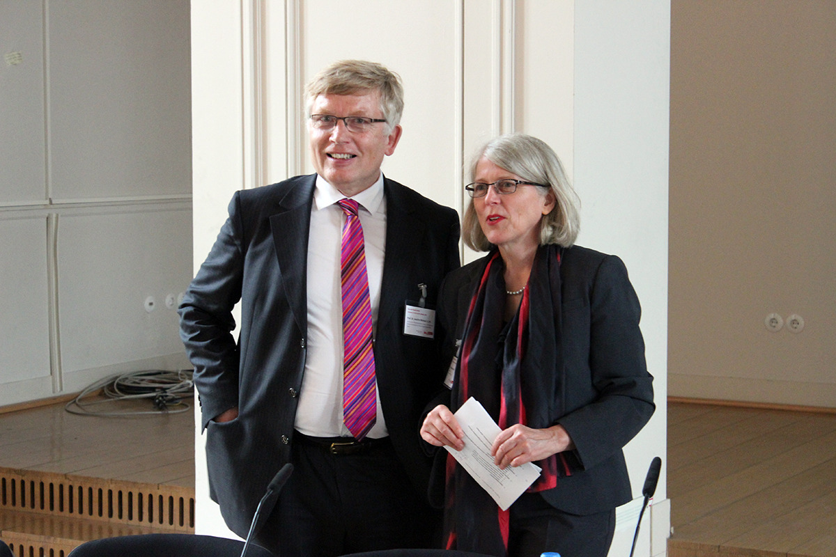 Univ.-Prof. Dr. Joachim Wieland und Staatssekretärin Dr. Margaretha Sudhof - Kongress: Aus der Praxis lernen