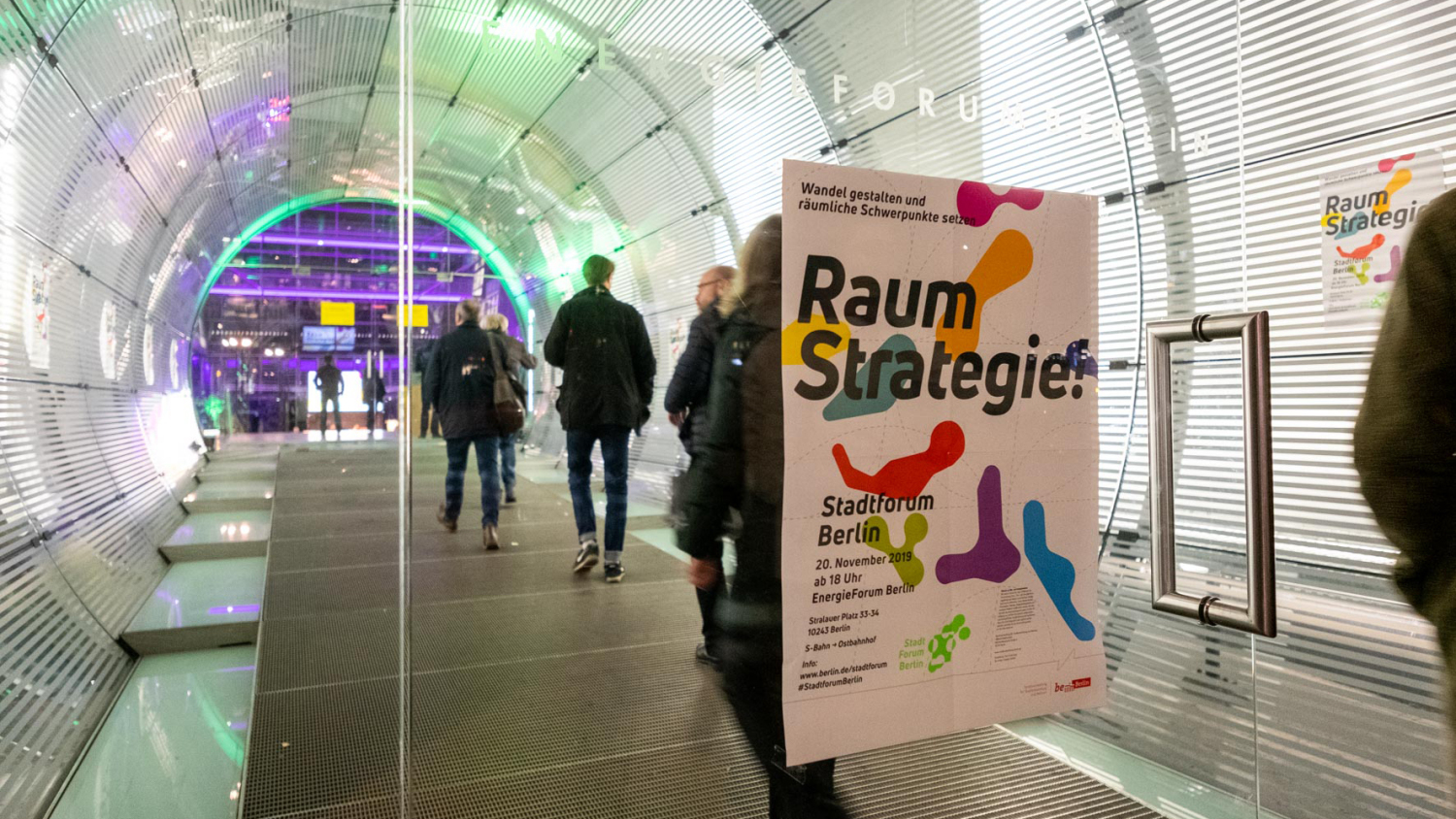 Am 20. November 2019 diskutierten die Teilnehmerinnen und Teilnehmer des Stadtforums „RaumStrategie! Wandel gestalten und räumliche Schwerpunkte setzen“ über die Schwerpunkträume der Berliner Stadtentwicklung ...