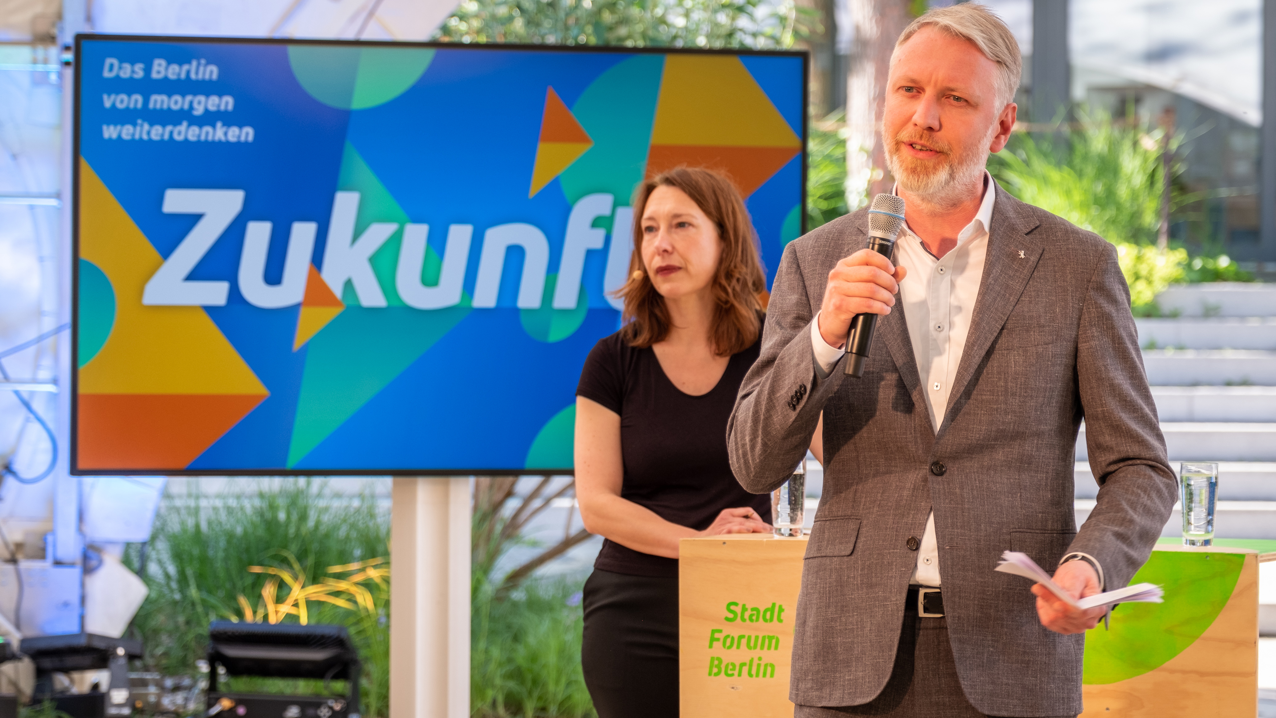 Am 31. Mai 2021 lud Sebastian Scheel, Senator für Stadtentwicklung und Wohnen, zum Stadtforum „Zukunft! Das Berlin von morgen weiterdenken“ ein.