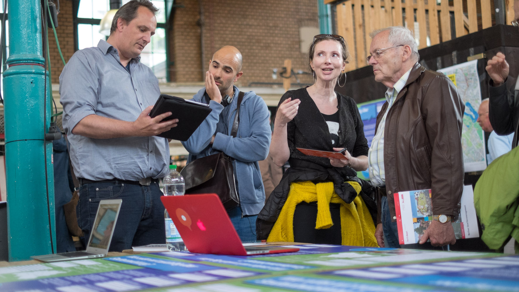 Berliner Bürgerinitiativen wurden im Vorfeld eingeladen, sich beim Stadtforum auf einem Ideenmarkt vorzustellen.