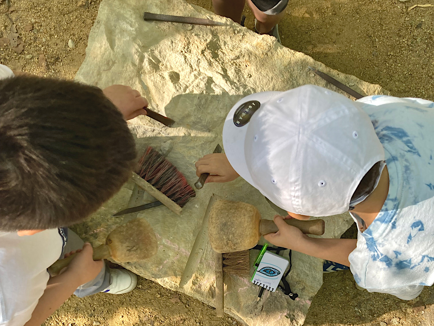 Kinder-Baustelle auf dem DRachenspielplatz im Wilhelm-von-Siemens-Park