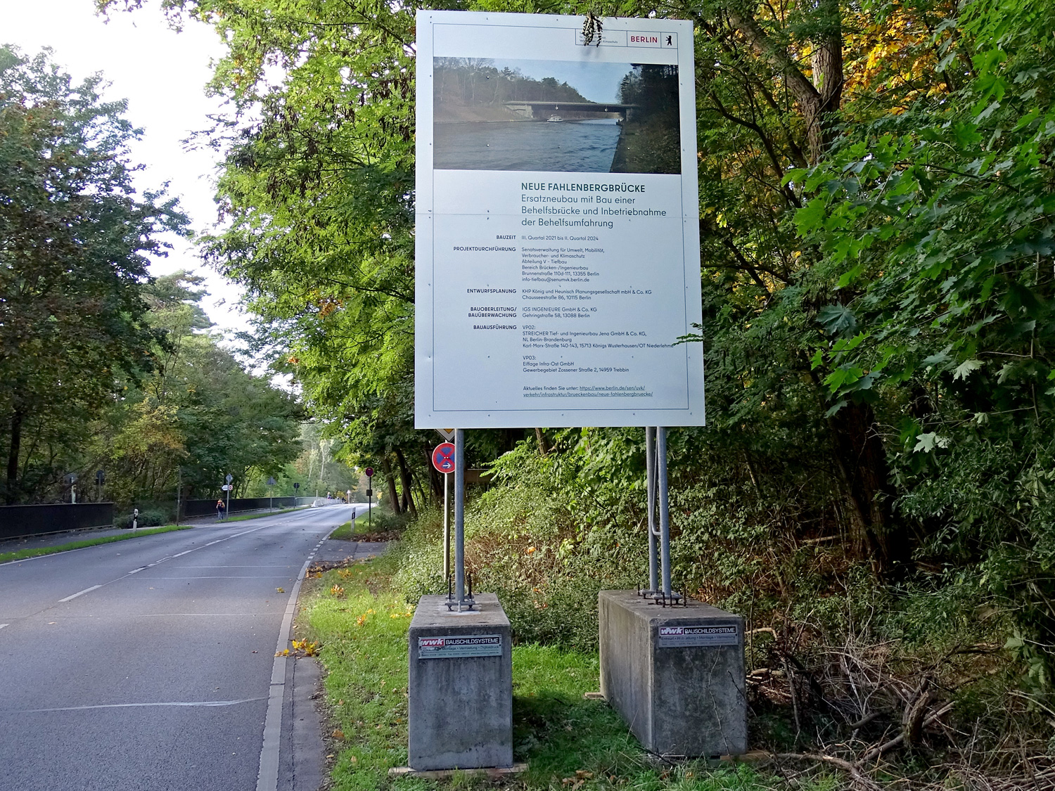 Baustelleninformationsschild Fahrtrichtung Müggelheim, Oktober 2022 