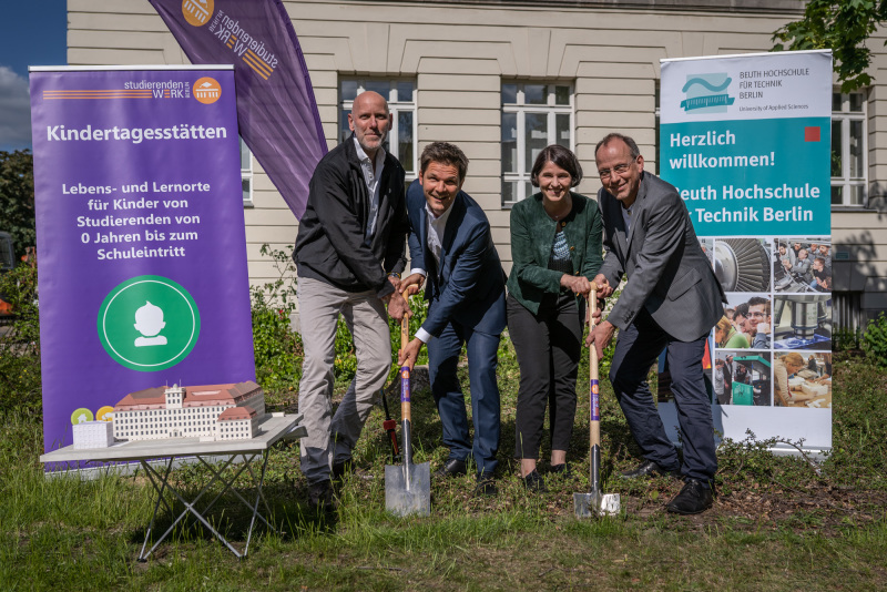 Erster Spatenstich für eine neue Kita am Campus der Beuth Hochschule