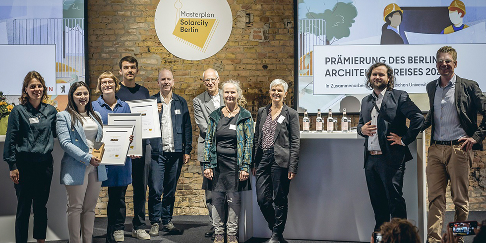 Gruppenfoto Gewinner Wettbewerb Solarcity Berlin